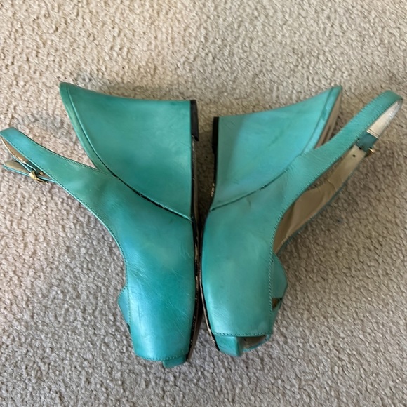 Max Studio mint green leather platform. - Picture 5 of 12